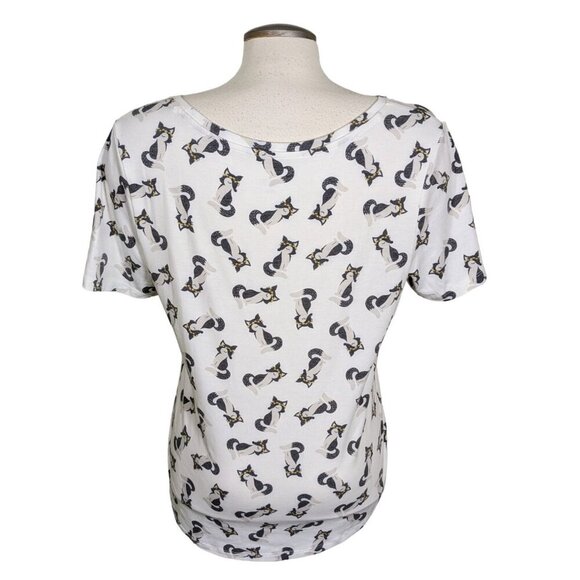 Womens All Over Fox Print Shirt Top Size Medium Ivory Grey Foxes Stretch - Picture 5 of 6